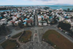 A view overlooking the city of Reykjav&iacute;k